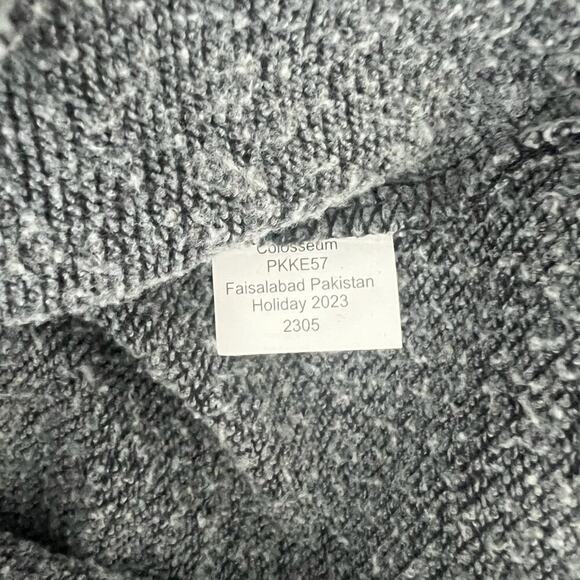 UCLA Kids Sweatshirt Crew neck Heart Stitcing Size 6-6x NWT - Picture 6 of 6